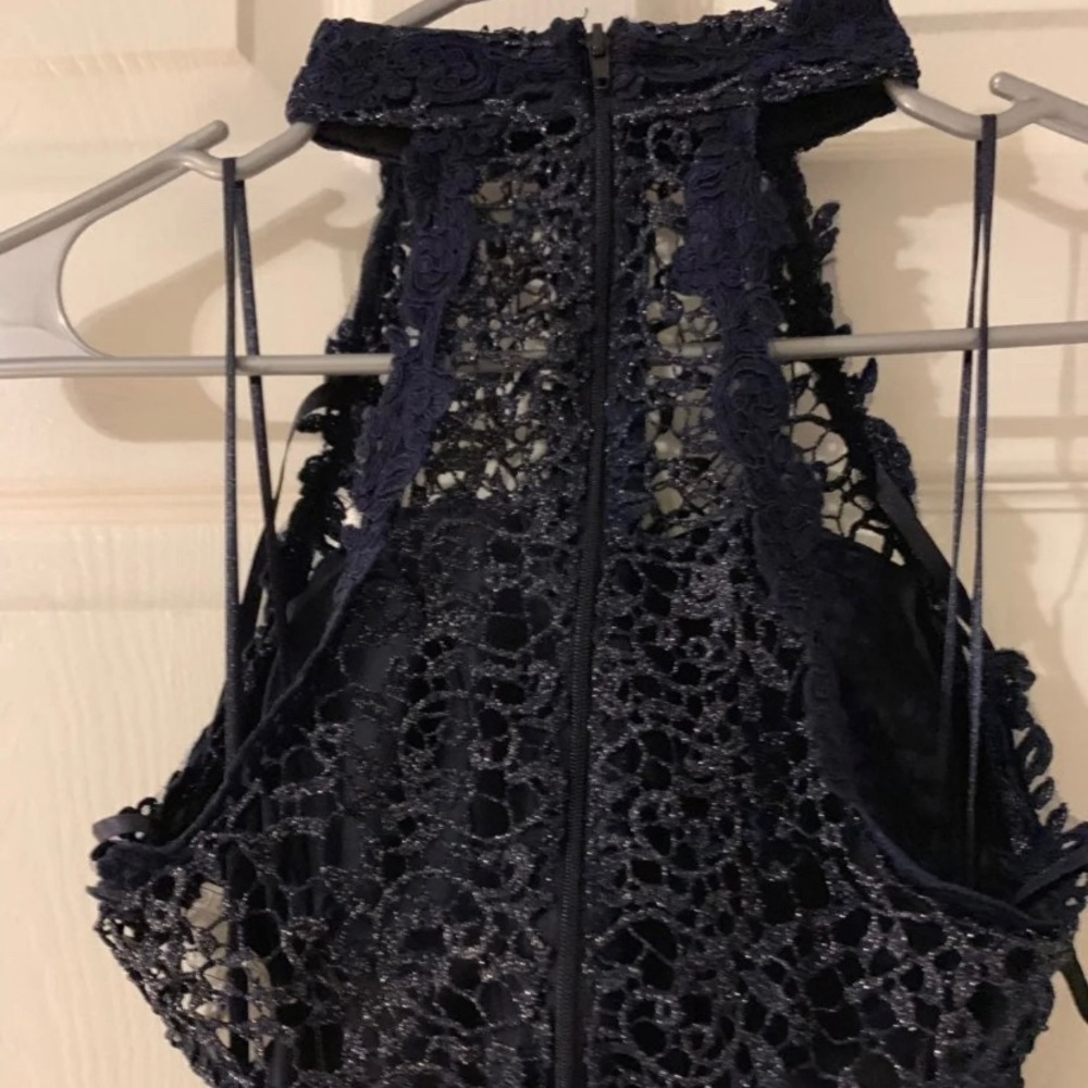 Gown - Picture 4 of 4